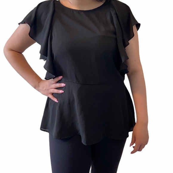 Black flutter top - Picture 1 of 2